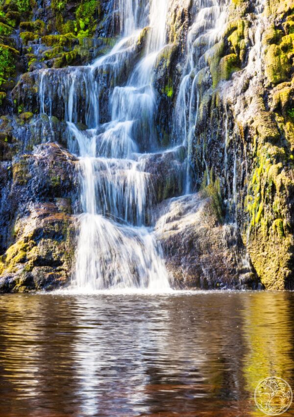 Falls Softly